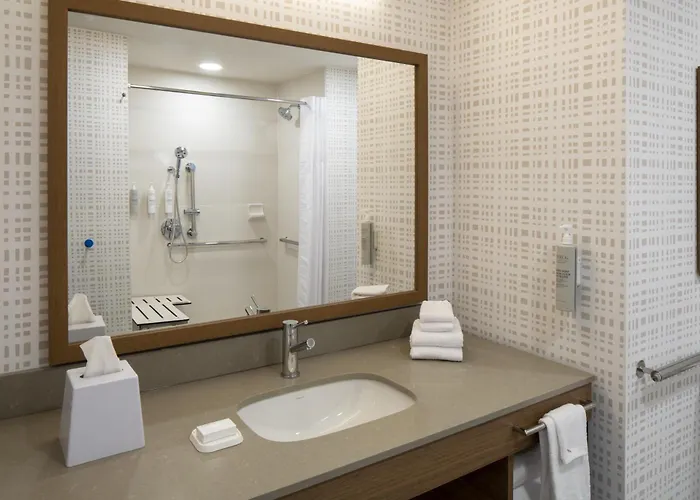 Hotel Hampton & By Hilton Phoenix