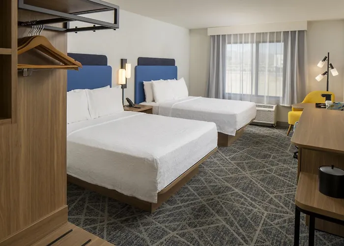 Hotel Hampton & By Hilton Phoenix