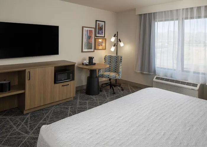 Hampton & By Hilton Phoenix 3* Buckeye