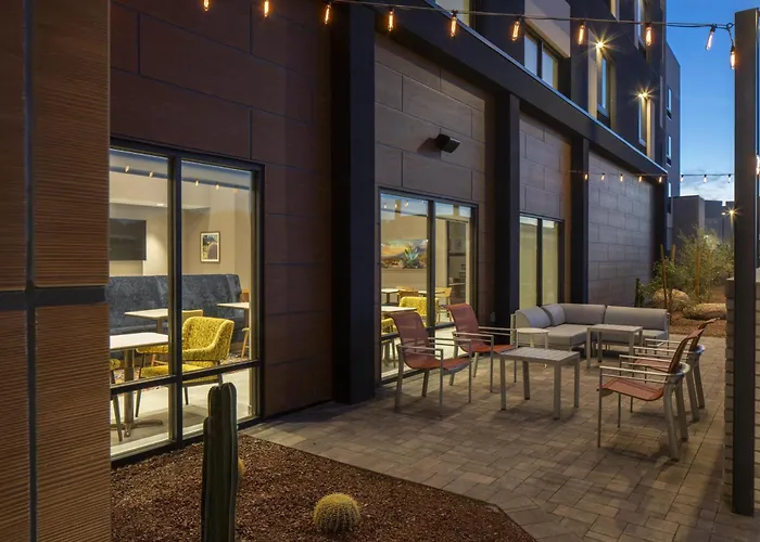 Hotel Hampton & By Hilton Phoenix