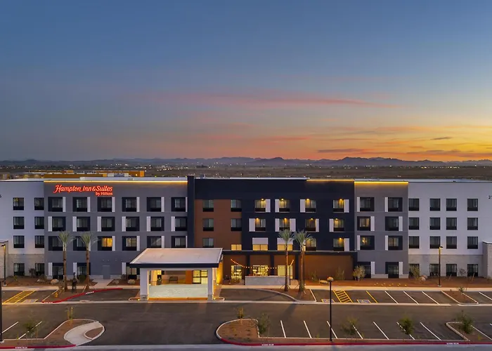 Hampton & By Hilton Phoenix Hotel 3*